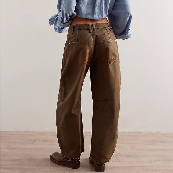 We The Free Good Luck Barrel Jeans - Picture 2 of 10